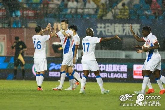 与此同时，第五代固定网络F5G的到来，使得技术和功能又向前推进了一大步
